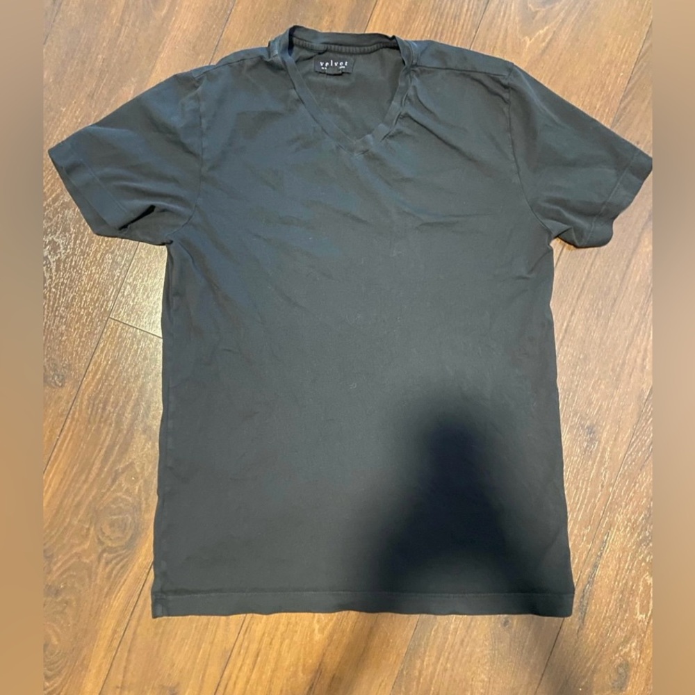 Men’s medium velvet graham and Spencer shirt top v neck medium black